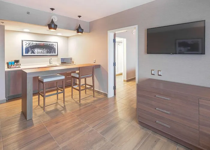 Hotel Hampton by Hilton Monterrey Galerías